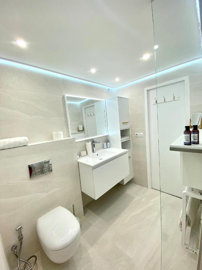 Appartement Luxe - 3 pièces avec vue mer, piscine et tennis Nice Extérieur photo
