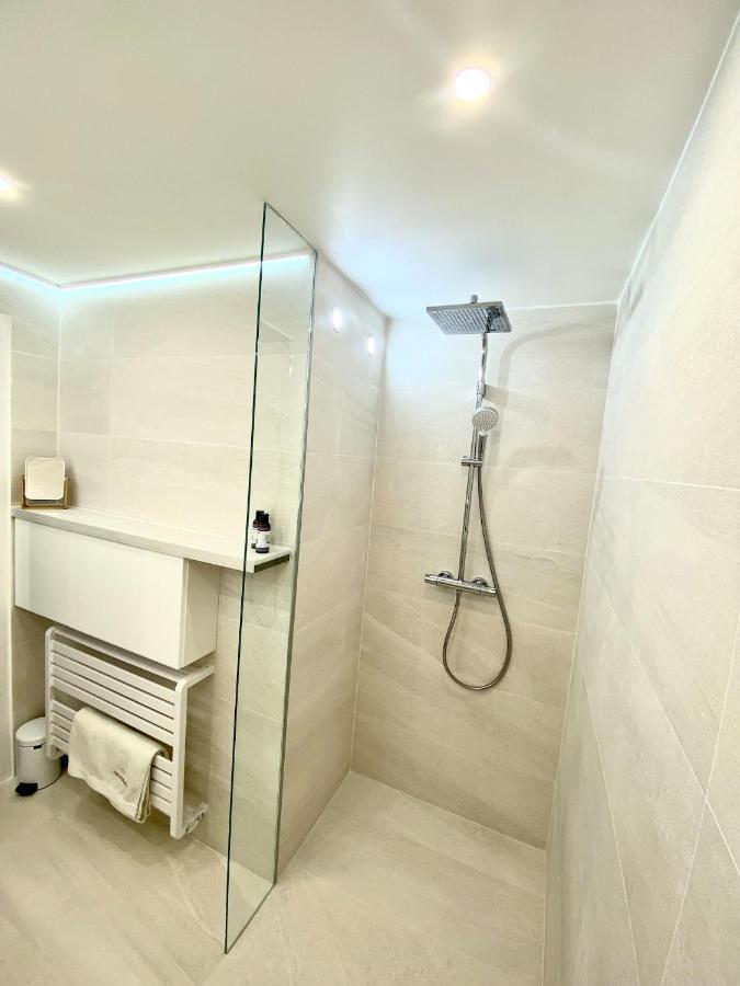 Appartement Luxe - 3 pièces avec vue mer, piscine et tennis Nice Extérieur photo